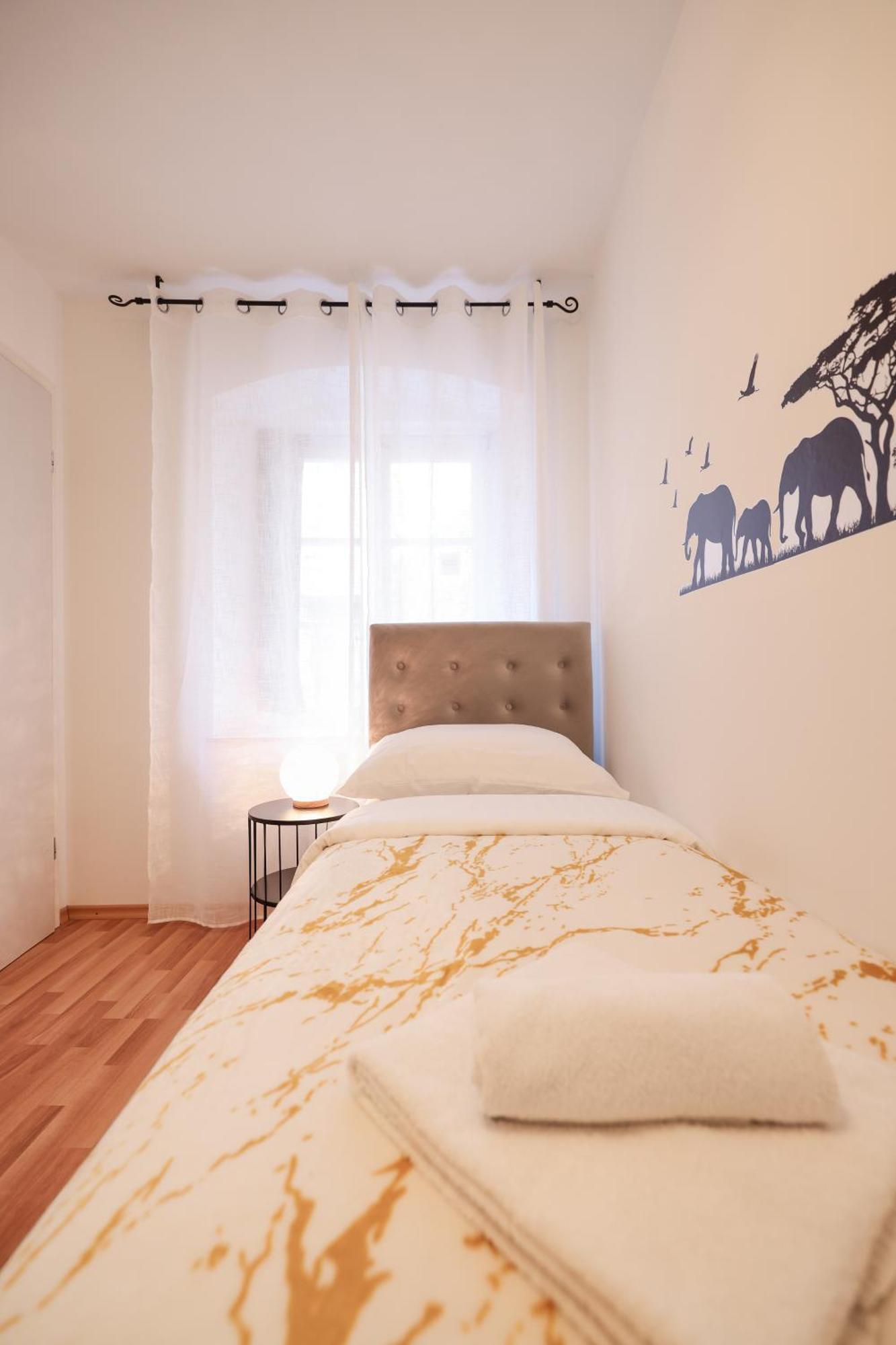 Viva - 2 Bedroom Apt In City Centar Zadar Zewnętrze zdjęcie